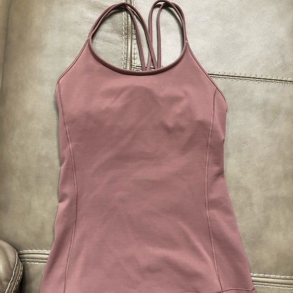 Lululemon free to be tank - Picture 3 of 4
